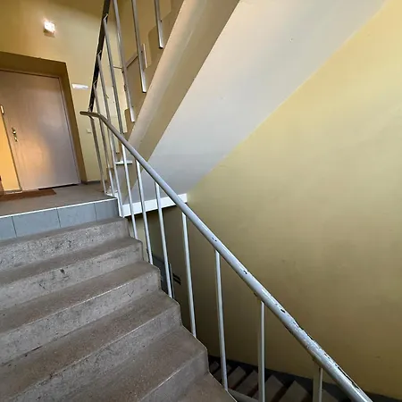 In Centre Self Check-in No 4 *